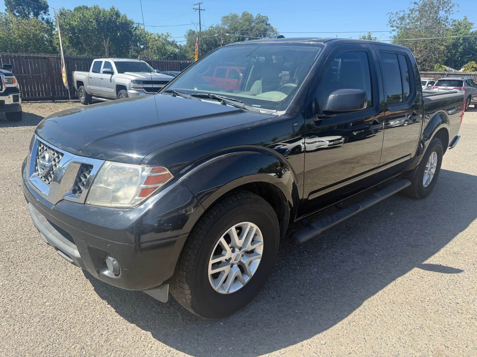 2014 Nissan Frontier Crew Cab SV Pickup 4D 5 Ft for sale at Car Genie USA
